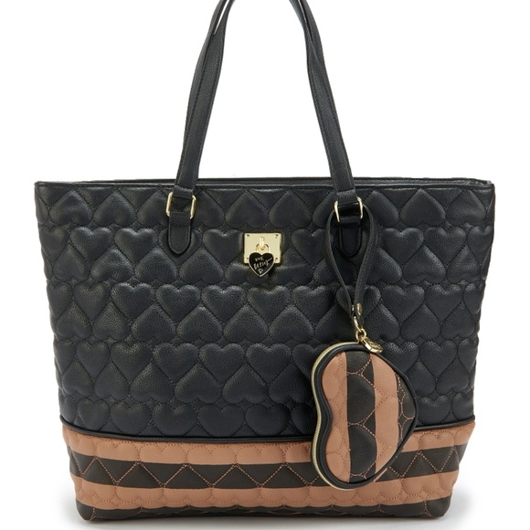 Betsey Johnson Handbags - NWT Betsey Johnson 2-in-1 Heart Quilted Tote/Coin